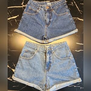 Two pairs Mom Jeans shorts